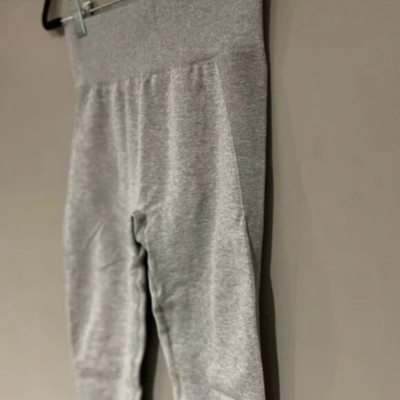 Gymshark Iconic Vital Seamless HighRise Lifting Leggings - Small in Heather Grey - Picture 5 of 6